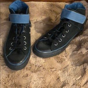 Velcro Top Limited Edition Black & Blue Converse